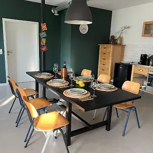  Apartment Ruhige Mit 2 Schlafzimmern Auf 80qm