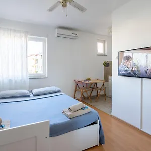 Sunny & Cosy Wparking Apartment Rovinj